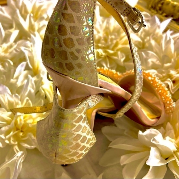 𝅺ALEX MARIE BEADED KITTEN HEELS WITH IRIDESCENT OUTER - Picture 9 of 9